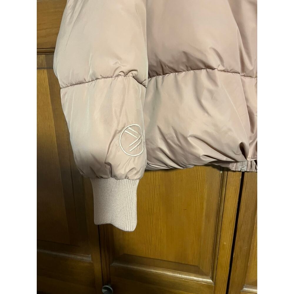 Savvi Women’s Cropped The Court Puffer Jacket Minimalist Clay Pink Size M - Picture 7 of 11